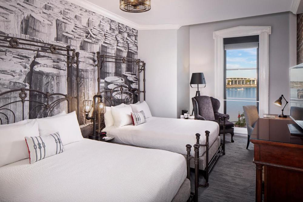 Queen Room with Two Queen Beds - Riverview interior